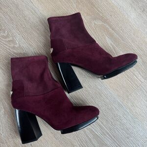 Tory Burch sidney bootie suede 7.5 burgundy wine redwood